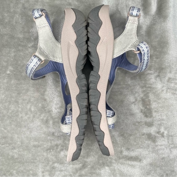 Baretraps Tipper Flat Sandals Size 7 - Picture 4 of 9